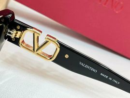 Picture of Valentino Sunglasses _SKUfw57426889fw